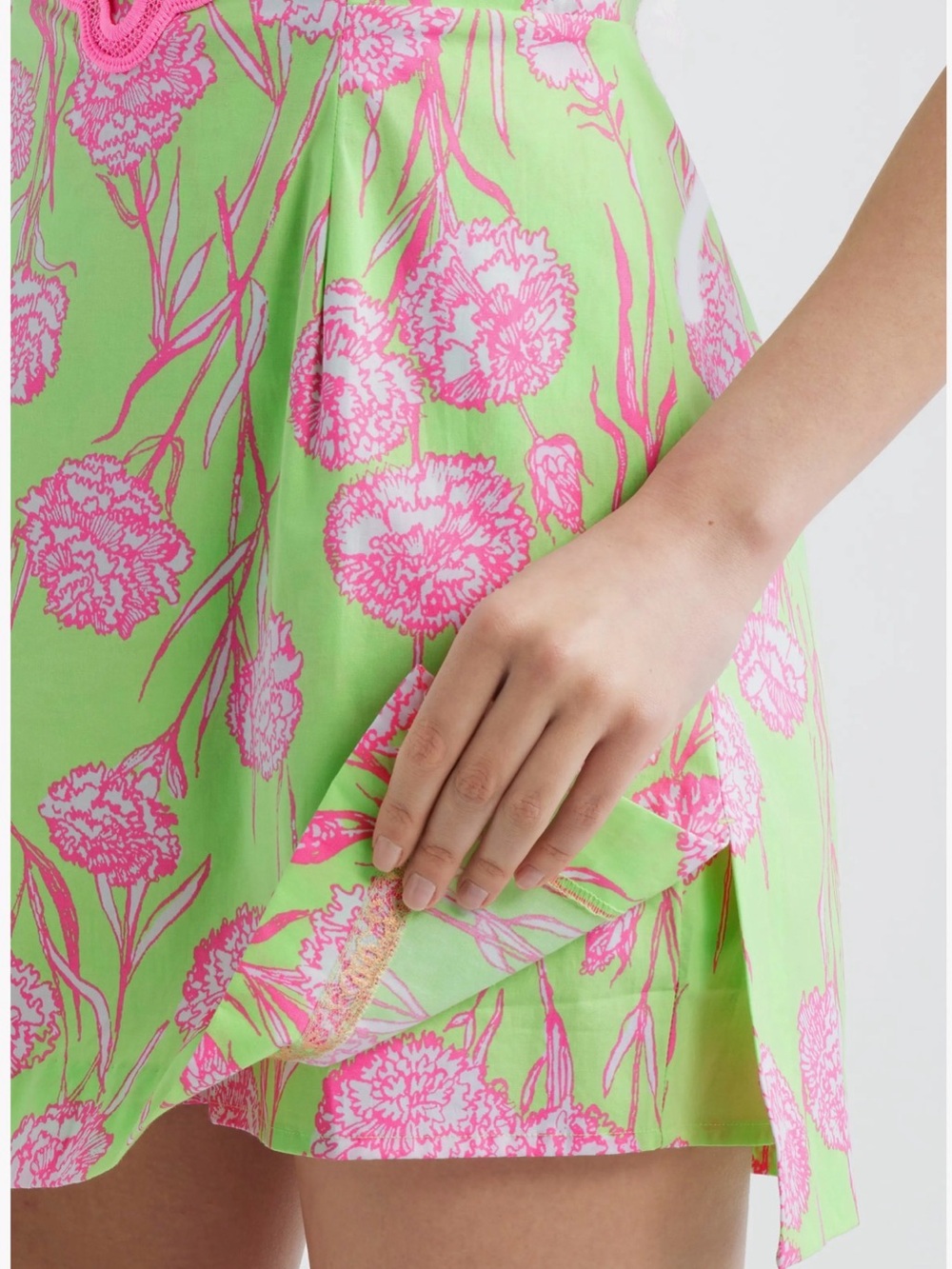 Lilly Pulitzer Elanie Skirted Shift Romper in Pistachio Macaron Alina. Size 12 - Picture 5 of 16